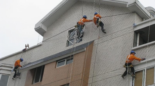 高空污污草莓视频APP劳务发放与安全制度